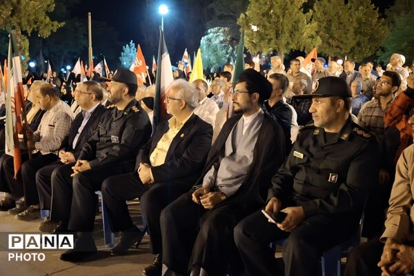 رقابت میدان یاری درجوار آرامگاه حیقوق نبی(ع)
