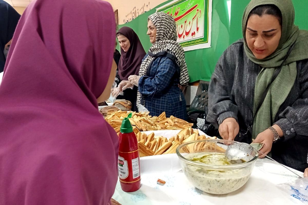 سفره احسان امام حسن مجتبی(ع) دردبستان شهید کلانتری بهارستان‌دو