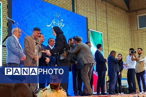 نخستین همایش مهر آفرینان باوی در باشت