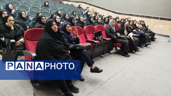 گردهمایی مراقبین سلامت مدارس ناحیه ۷ مشهد