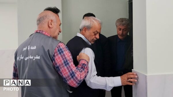  تور رسانه وبازدید دبیرستان فردوسی شهرستان بجنورد
