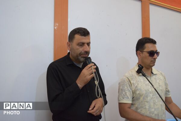 هنرمندان باباحیدر، نگارخانه آفتاب را گلباران کردند