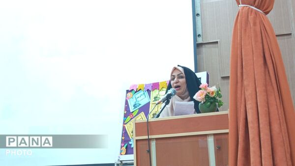 جشنی پر از طنین شادی دانش آموزان در سالن شهید شوشتری
