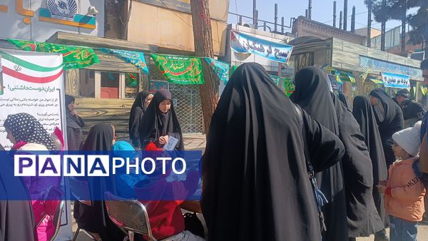 برپایی غرفه‌های فرهنگی به مناسبت میلاد امام زمان (عج) در نیشابور 