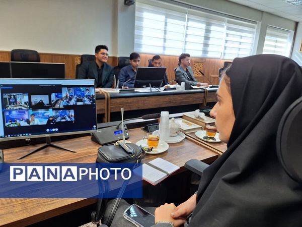  حضور پررنگ دانش‌آموزان شیرازی در پارلمان نوجوانان کشور