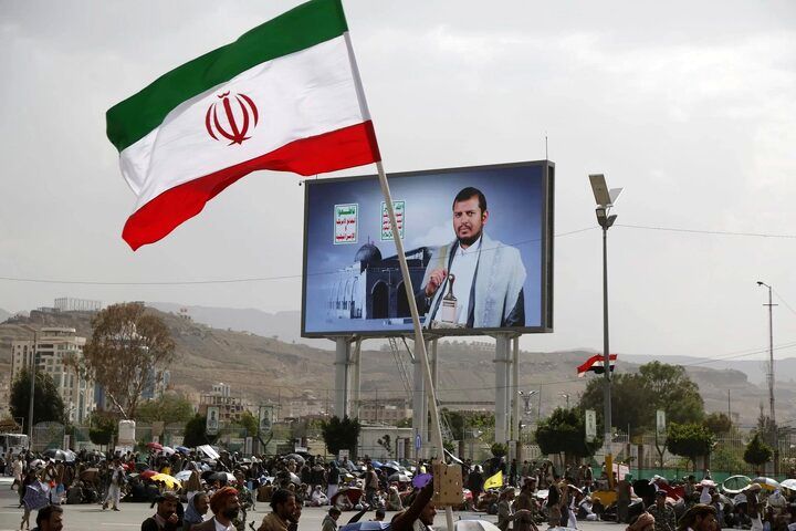 راهپیمایی یمنی‌ها در حمایت از ایران و مقاومت لبنان