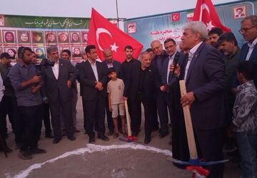 کلنگ ساخت مجموعه آموزشی ۵۰ کلاسه «شجره طیبه» به زمین زده شد