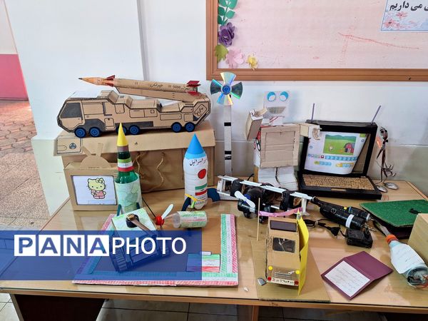 نمایشگاه دست‌سازه‌ها و فعالیت‌های پژوهشی در دبستان آسیه شهرستان ملارد