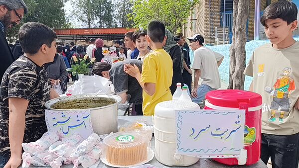 برپایی بازارچه کار و فناوری در دبیرستان شهید بهشتی آشخانه