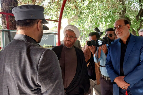 غبار روبی گلزار شهدا شیراز