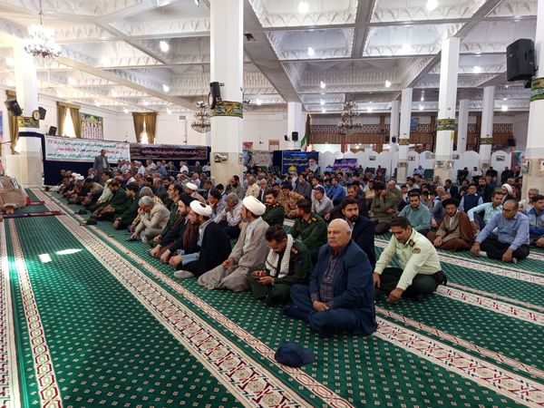 قدمی هم‌سنگر ایمان؛ از مدرسه تا صف نماز جمعه