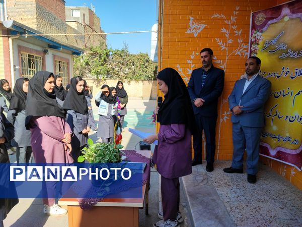 نواختن زنگ آغاز هفته سلامت روان در شهرستان سملقان