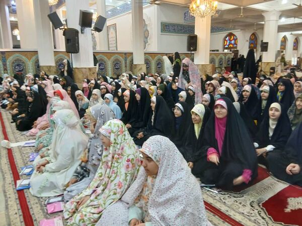 برگزاری آیین اعتکاف در مصلی رشت